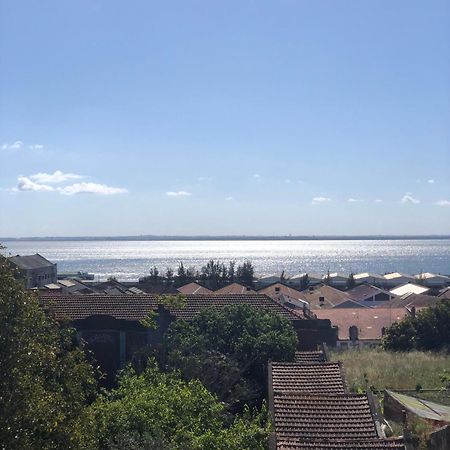 ホテル Quarto Com Vista Do Rio Tejo リスボン エクステリア 写真